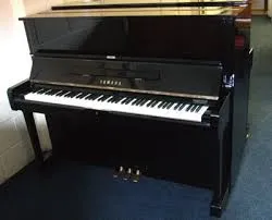 YAMAHA U1H